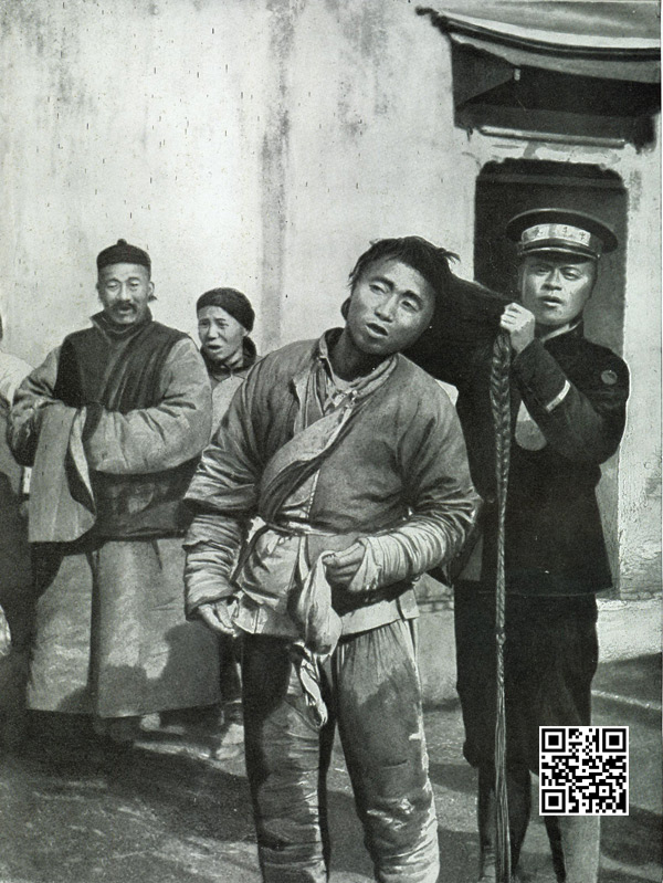 南京街头剪辫子