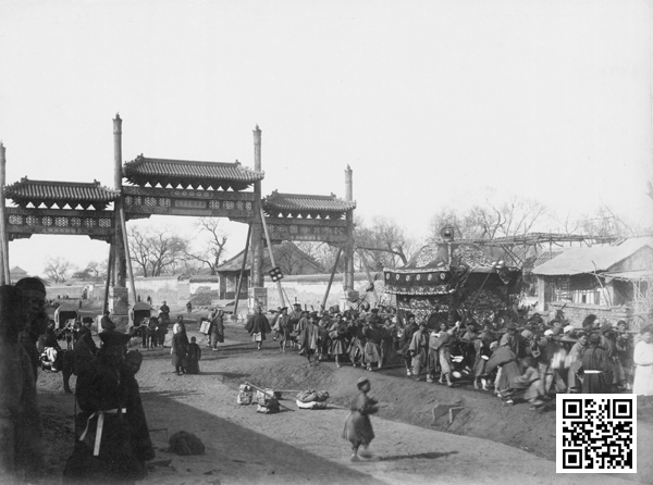 佚名摄1890年代东长安街牌楼