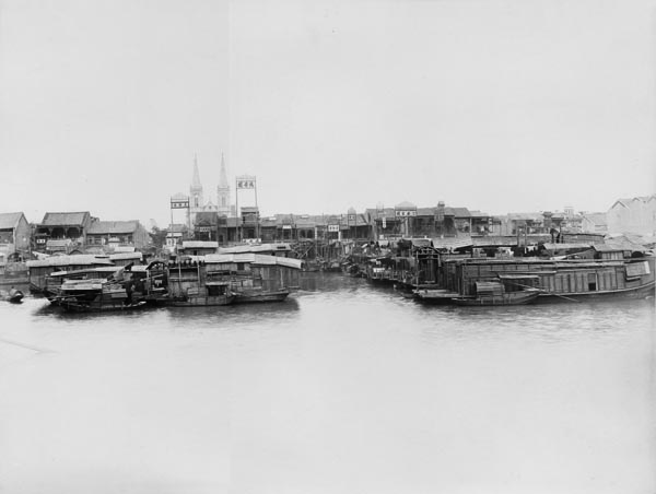 貌似还未彻底竣工的石室圣心大教堂