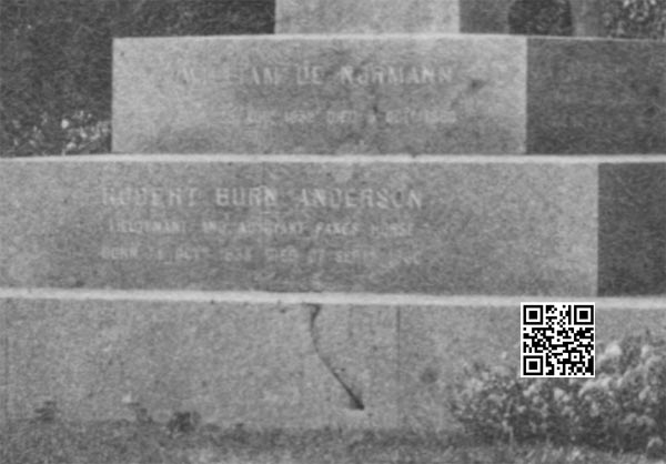 红石纪念碑细节